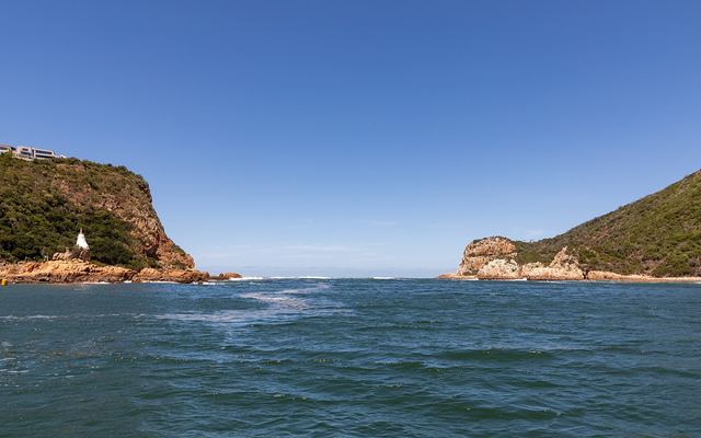 De Knysna Heads, twee rotskapen bij de ingang van de lagune van Knysna