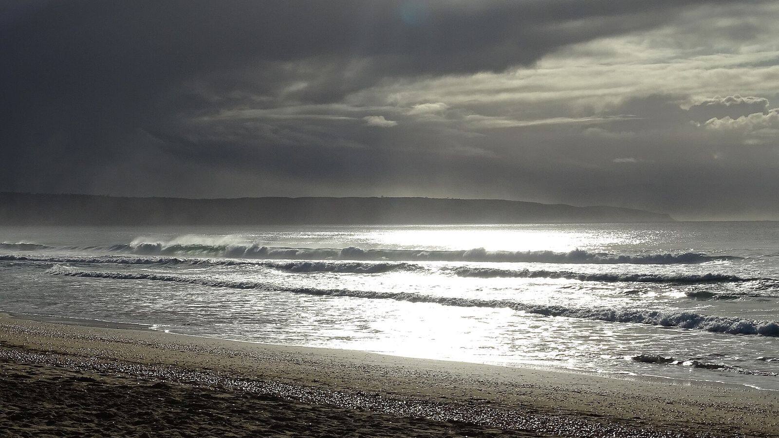 Het schiereiland Robberg steekt uit in zee bij Plettenberg Bay