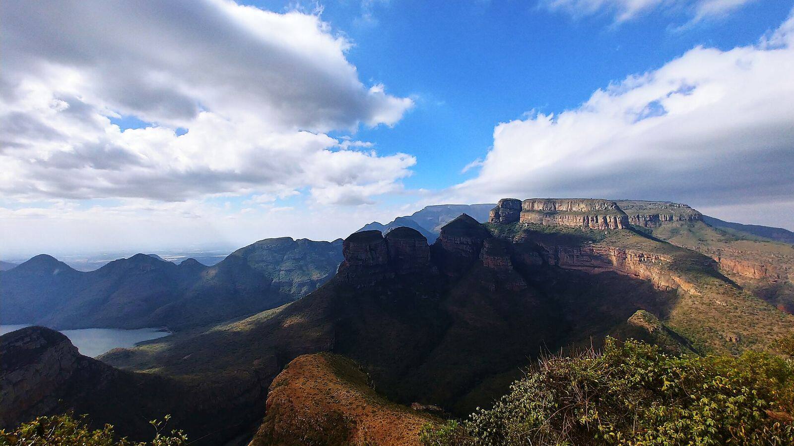 De Three Rondavels boven de Blyde River Canyon aan de Panoramaroute