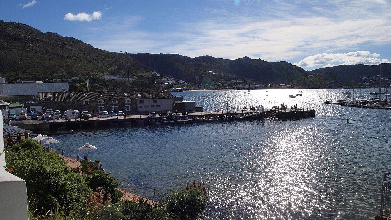 Victoriaanse gevels langs de hoofdstraat van Simon's Town